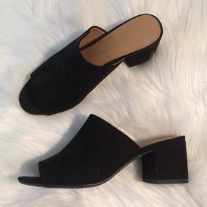 Black mule slides size 6